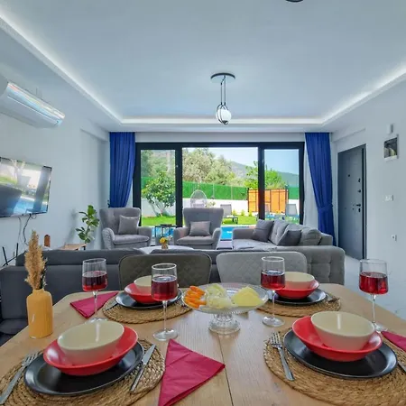 Piatra Hotel 4*