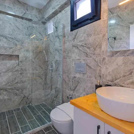 Piatra Hotel 4*
